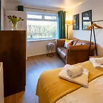 Stockwood House By Cliftonvalley Holiday home Bristol