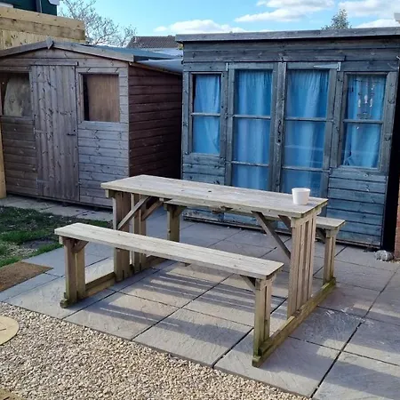 Stockwood House By Cliftonvalley *