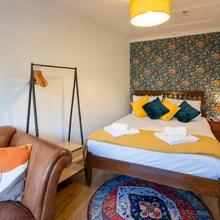 Stockwood House By Cliftonvalley Holiday home Bristol