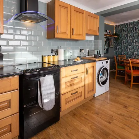 Stockwood House By Cliftonvalley * Bristol