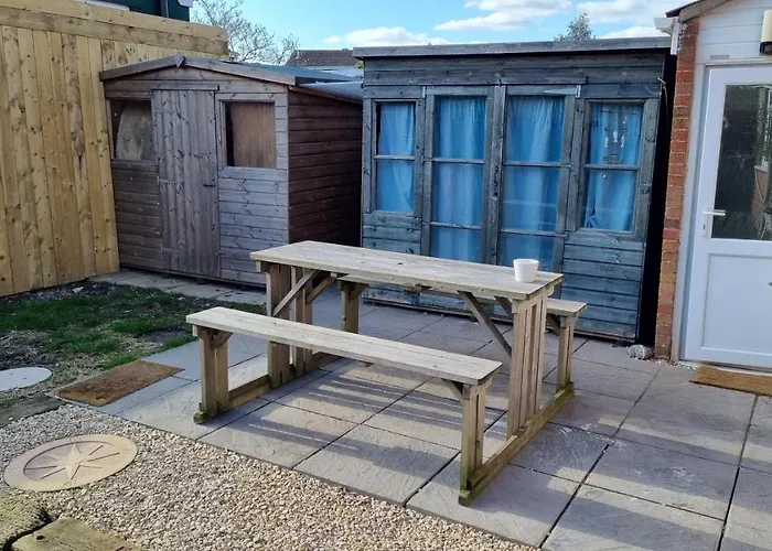 Stockwood House By Cliftonvalley *